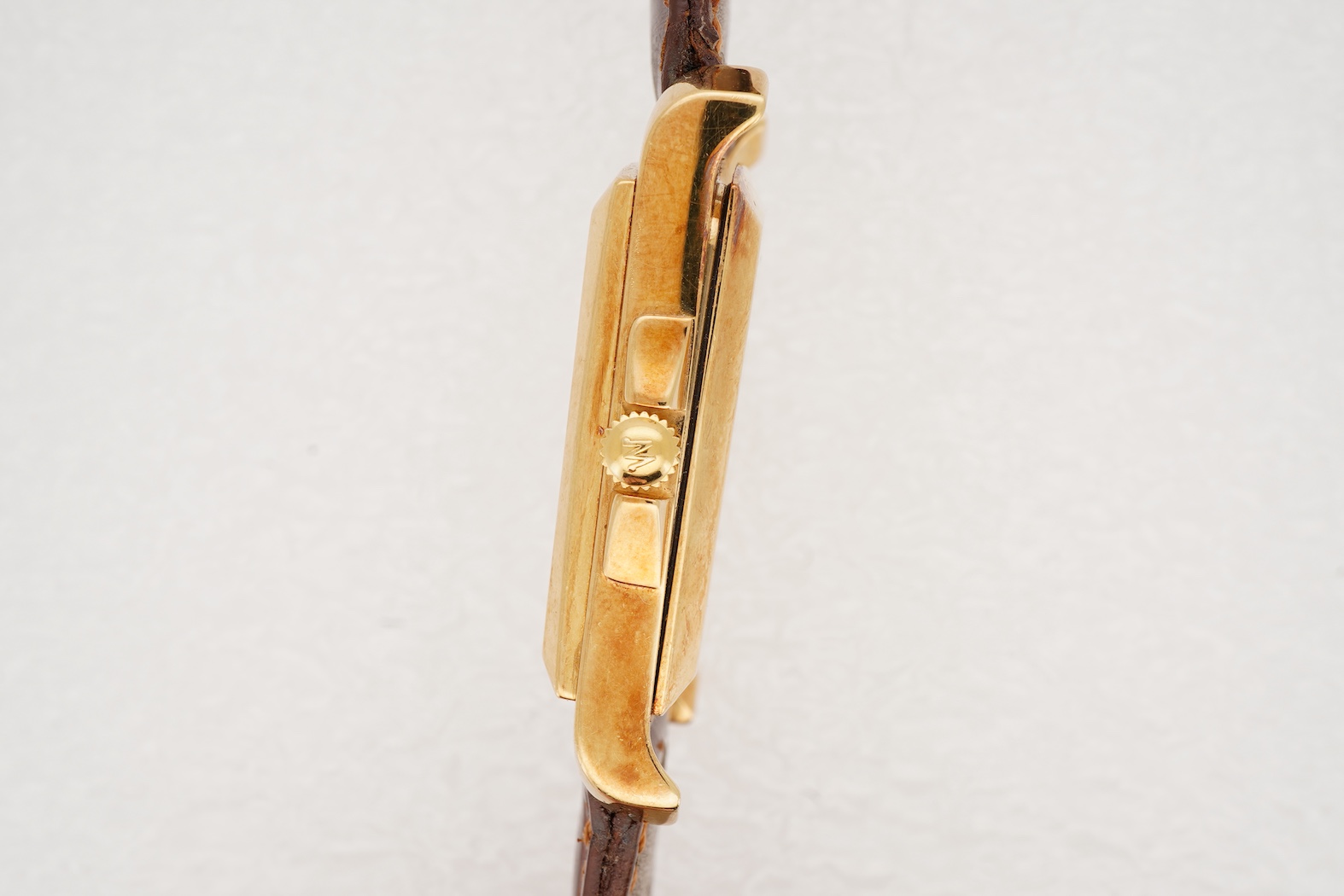 A gentleman's 18ct gold Wyler Incaflex Automatique dress wrist watch